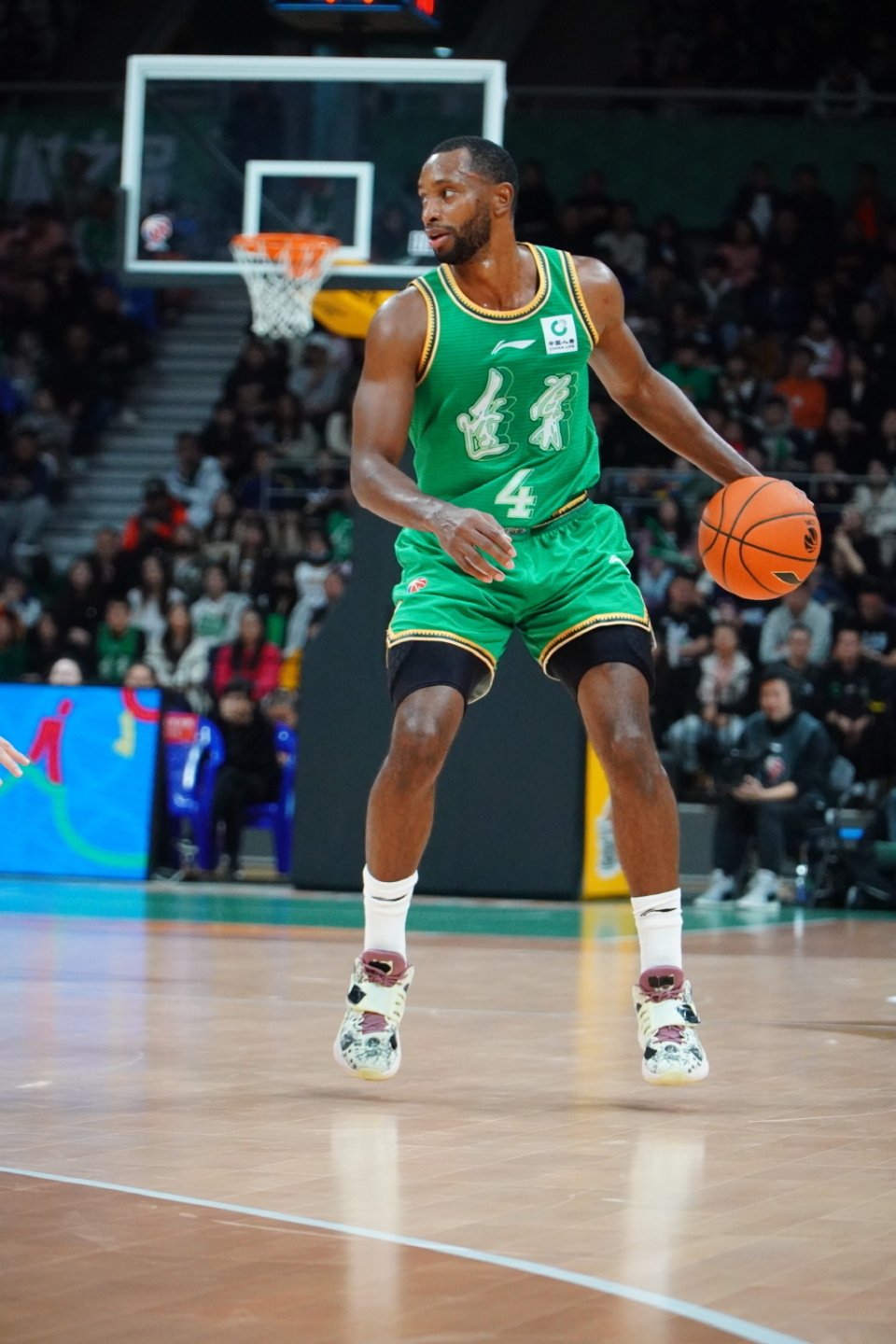 雷速体育-包含Rookie在皇家马德里比赛中大胜，战术调整引发热议！的词条