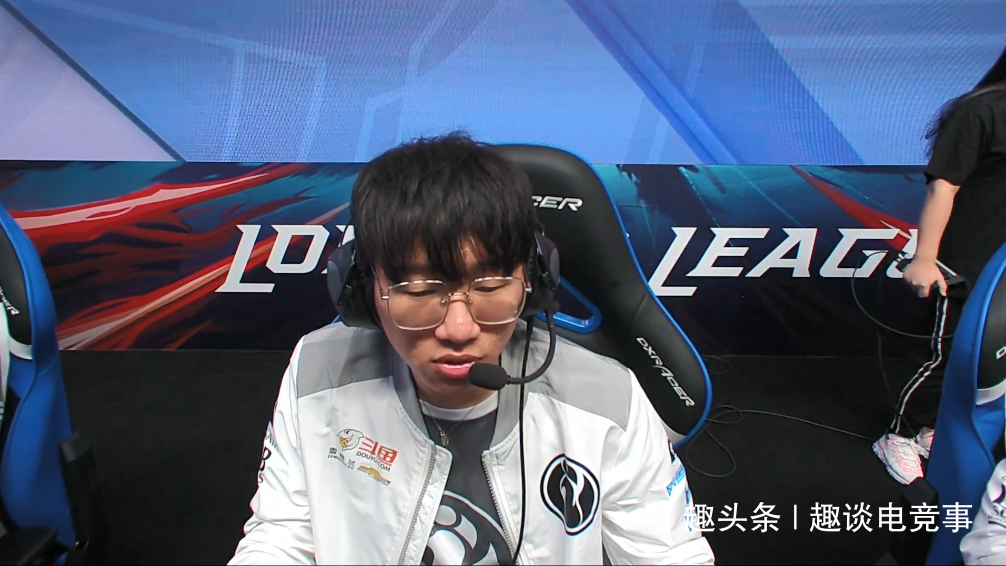 雷速-包含Ning迎来七赛季高光表现，TES球迷沸腾！的词条